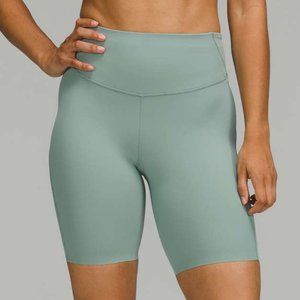 Lululemon base pace high rise short 8"